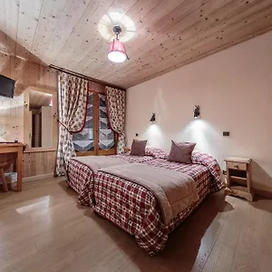 la-perdrix-blanche.hotels-rhonealpes.com/